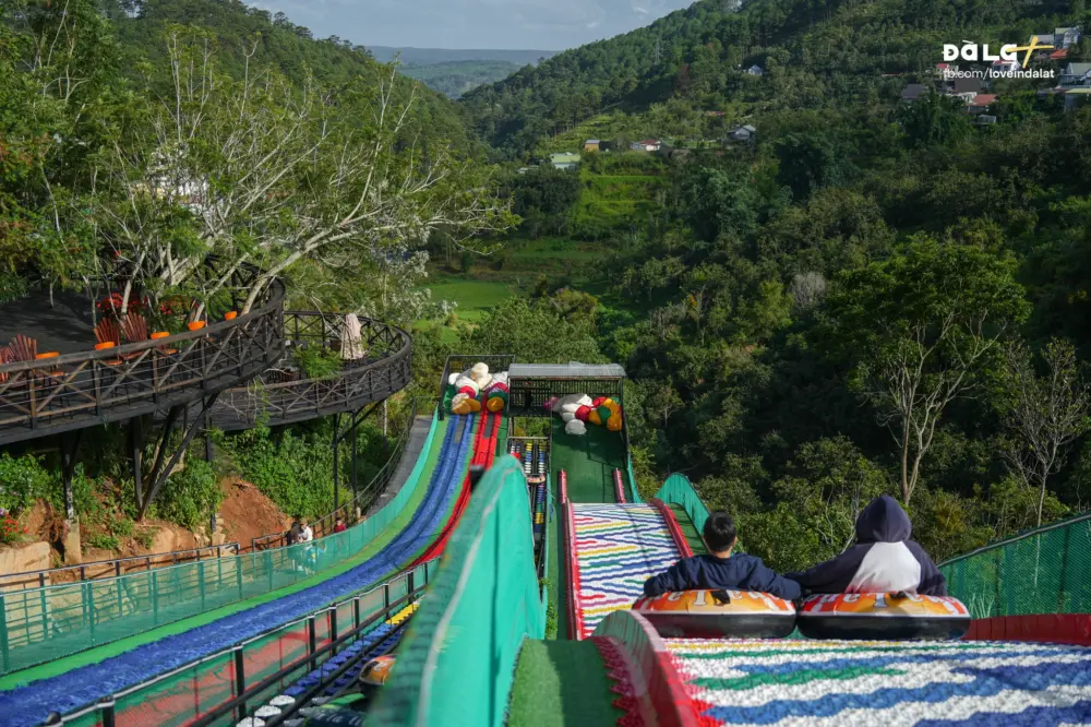 hanna land thien duong check in giai tri va ca phe ngay trung tam da lat 6