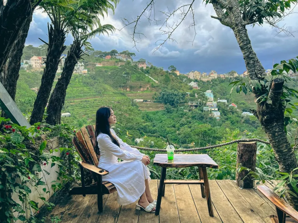 nhung quan cafe ngam toan canh da lat tu tren cao 4