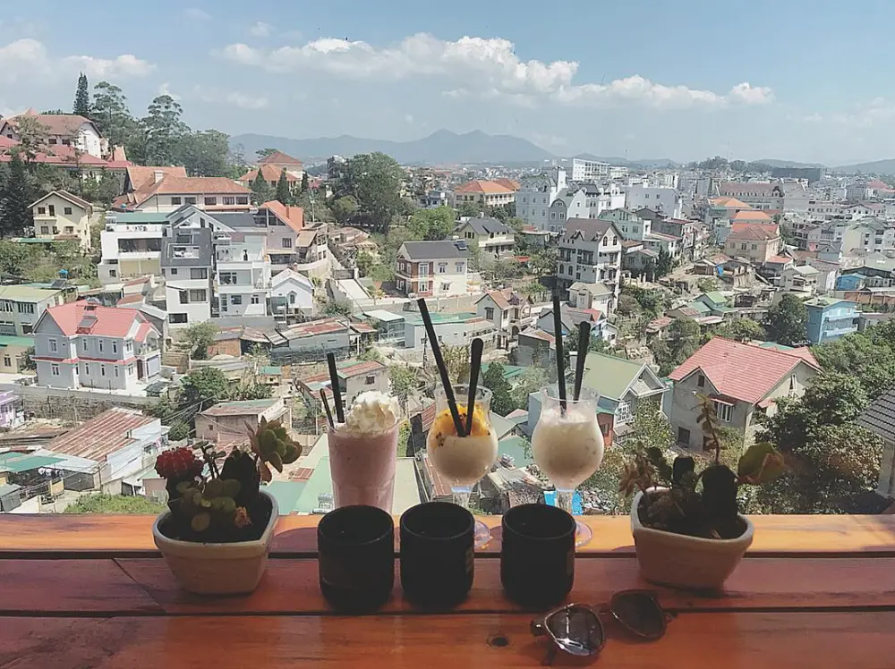 nhung quan cafe ngam toan canh da lat tu tren cao 6