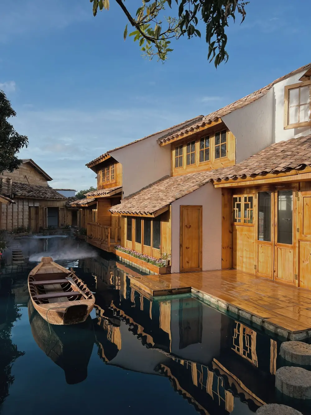 floating town coffee da lat hoi tho thuy tran giua doi nui ta nung 3
