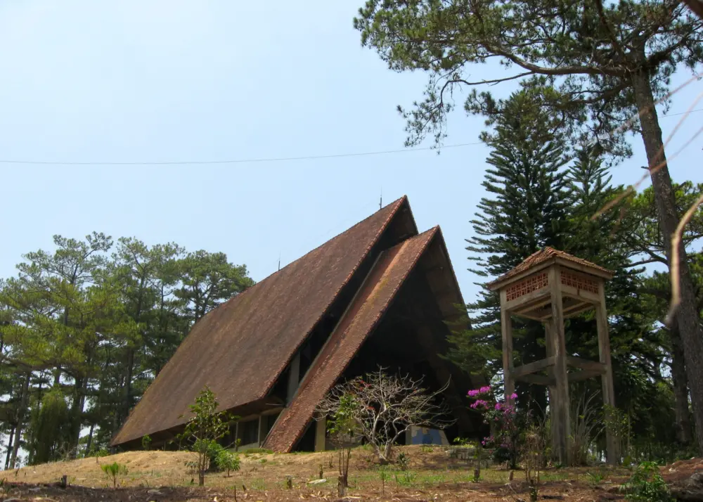 nhung nha tho dep o da lat khien ban muon dung lai 5 scaled