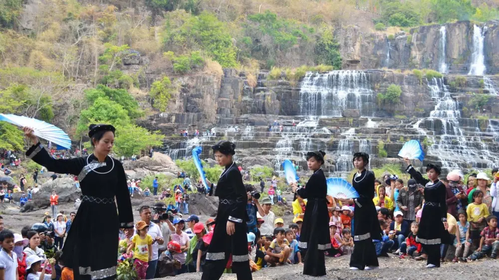 Top thác nước đẹp gần trung tâm Đà Lạt đáng đi nhất 14 top thac nuoc dep gan trung tam da lat dang di nhat 14