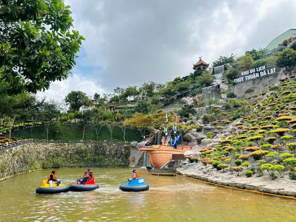 Khu du lich Thuy Thuan